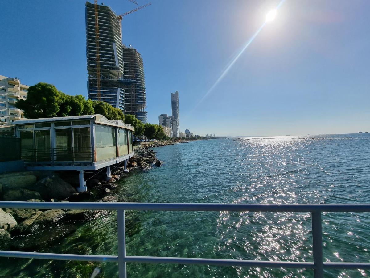 Beach Apartment'S Limasol Buitenkant foto